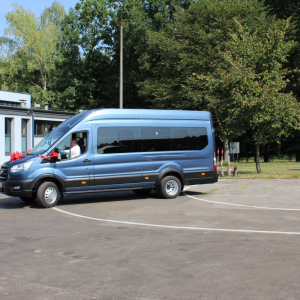  Uroczyste przekazanie nowego autobusu przystosowanego do przewozu osób niepełnosprawnych 