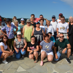 zdjęcie grupowe na wieży widokowej w Muszynie